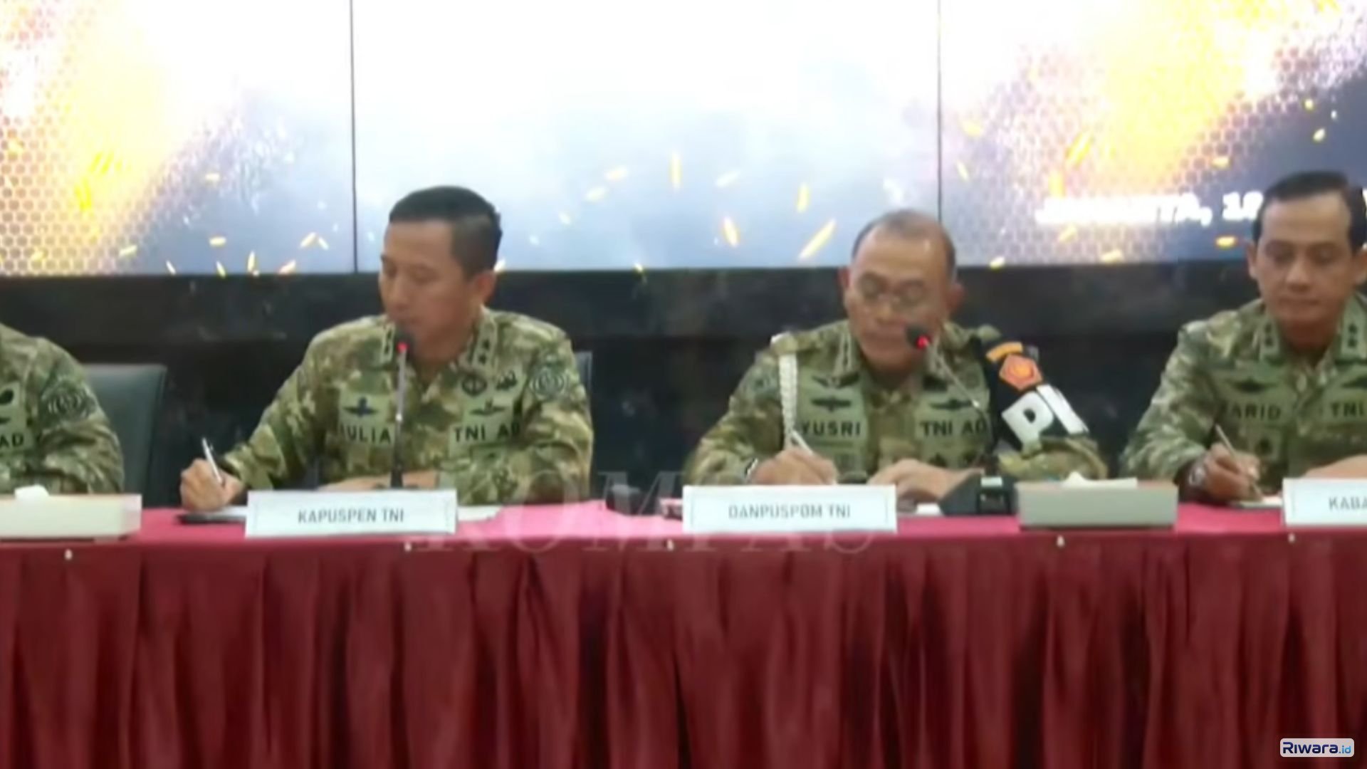 Konferensi pers Mabes TNI terkait perkembangan penyelidikan kasus dugaan penyiraman air keras terhadap aktivis KontraS di Jakarta, Rabu (18/3/2026).